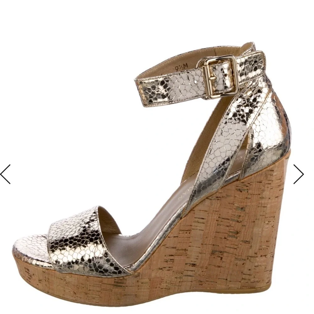 Stuart Weitzman
Embossed Leather Sandals
Women's Size: 9.5 | US 9.5 - Picture 1 of 5